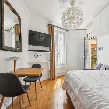Cozy & Private Terrace Apartment *