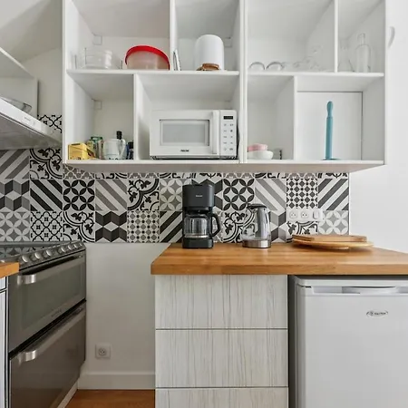 Cozy & Private Terrace Παρίσι